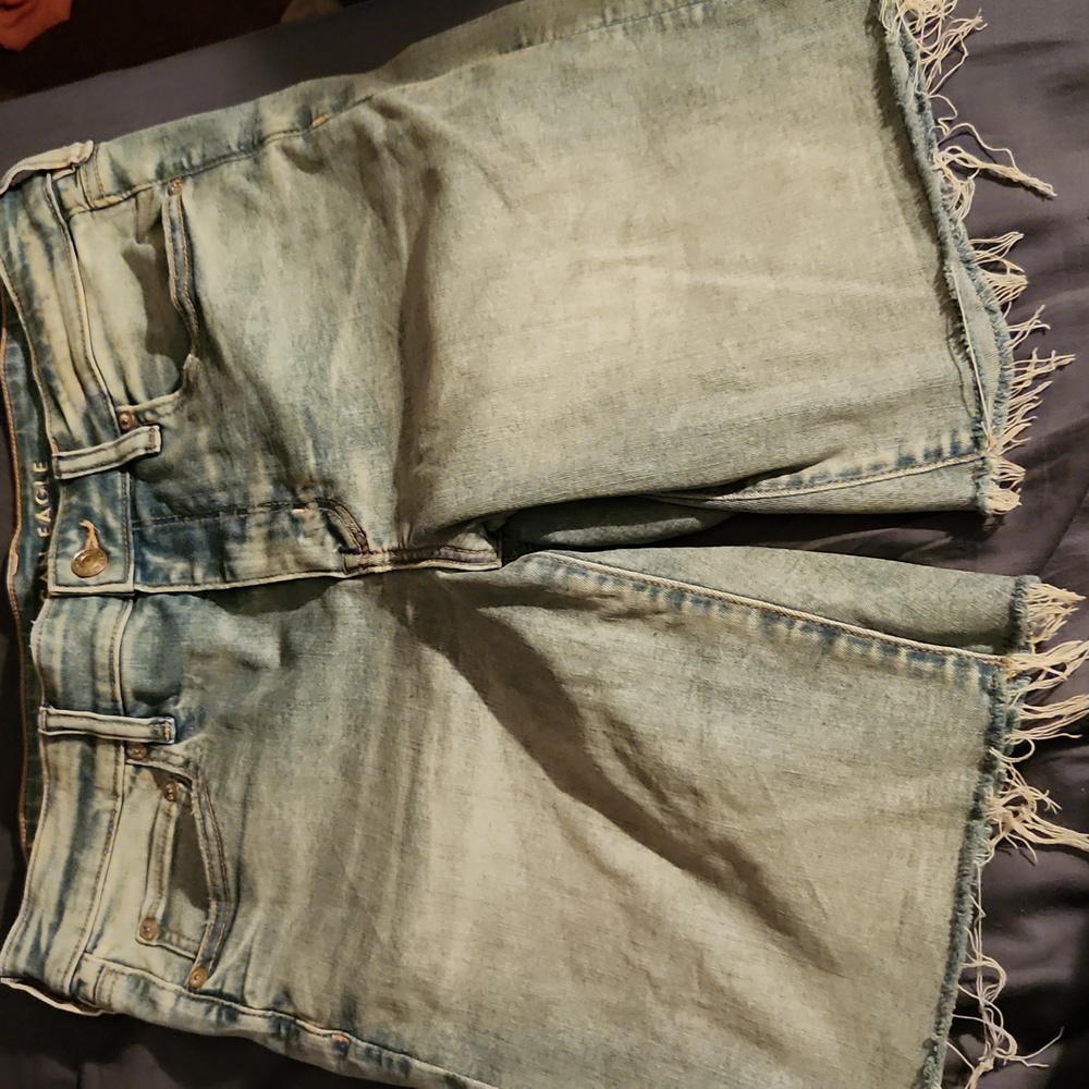 American eagle distressed shorts